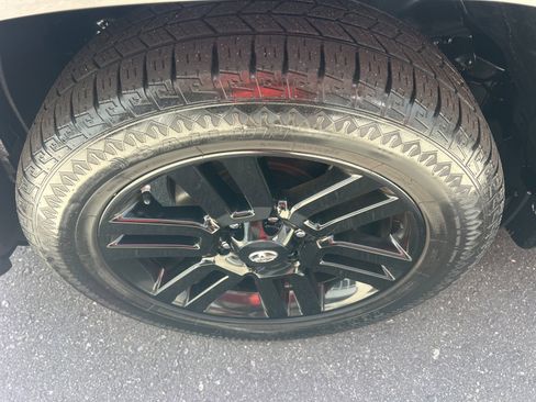 Used 2019 Toyota 4Runner Limited AWD/4WD image 11