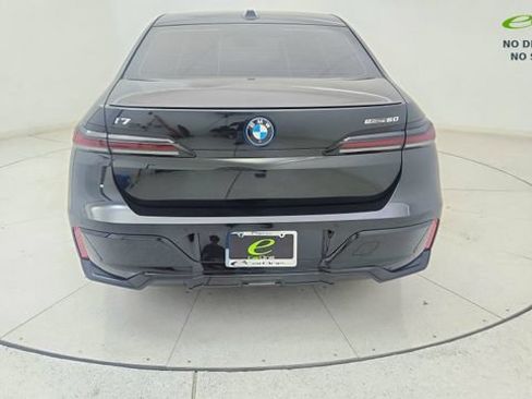 Used 2025 BMW i7 eDrive50 w/ M Sport Package RWD image 5