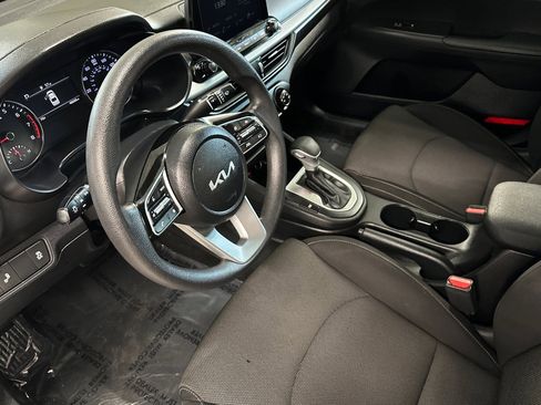 Used 2023 Kia Forte LXS w/ LXS Technology Package image 10