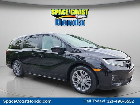 Certified 2025 Honda Odyssey Touring image 2