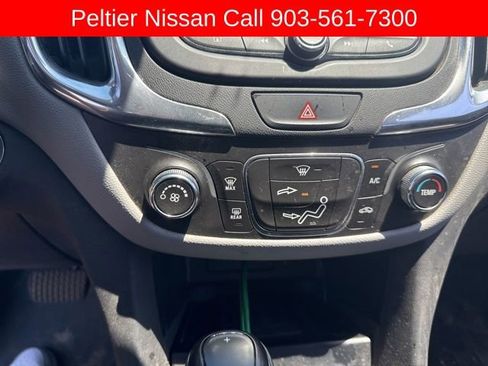 Used 2020 Chevrolet Equinox LS w/ LS Convenience Package FWD image 15