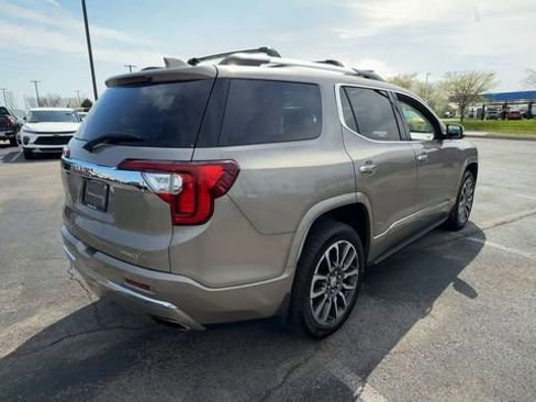 Used 2022 GMC Acadia Denali w/ Denali Ultimate Package AWD/4WD image 8