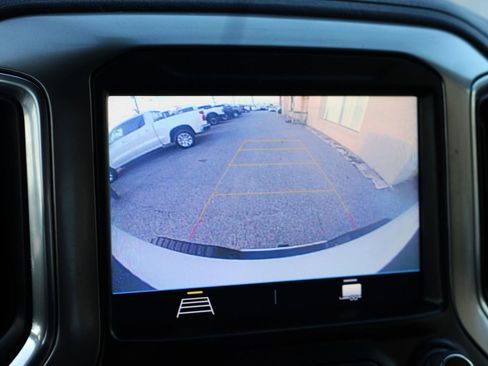 Used 2023 Chevrolet Silverado 2500 LT w/ Convenience Package image 17