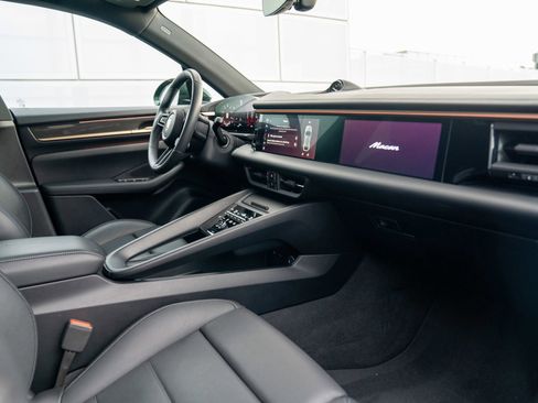 Certified 2025 Porsche Macan 4 Electric AWD/4WD image 27