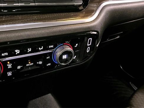 Certified 2022 Chevrolet Silverado 1500 LT image 26