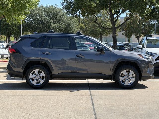 Used 2025 Toyota RAV4 LE AWD/4WD image 3
