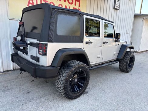 Used 2008 Jeep Wrangler Unlimited X image 3