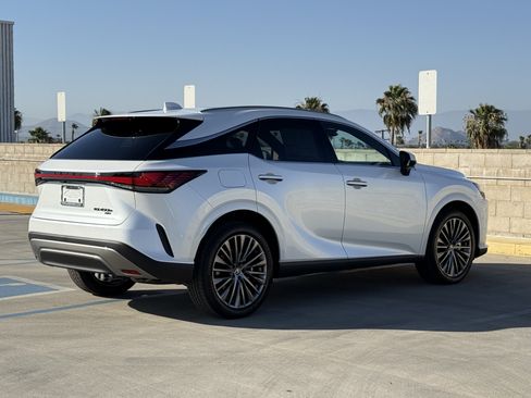 New 2026 Lexus RX 450h AWD image 11
