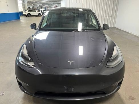 Used 2024 Tesla Model Y Long Range RWD image 8