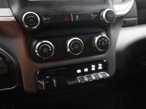 Used 2022 RAM 2500 Big Horn w/ Level A Equipment Group AWD/4WD image 43