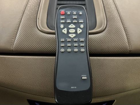 Used 2019 Cadillac Escalade Platinum AWD/4WD image 40