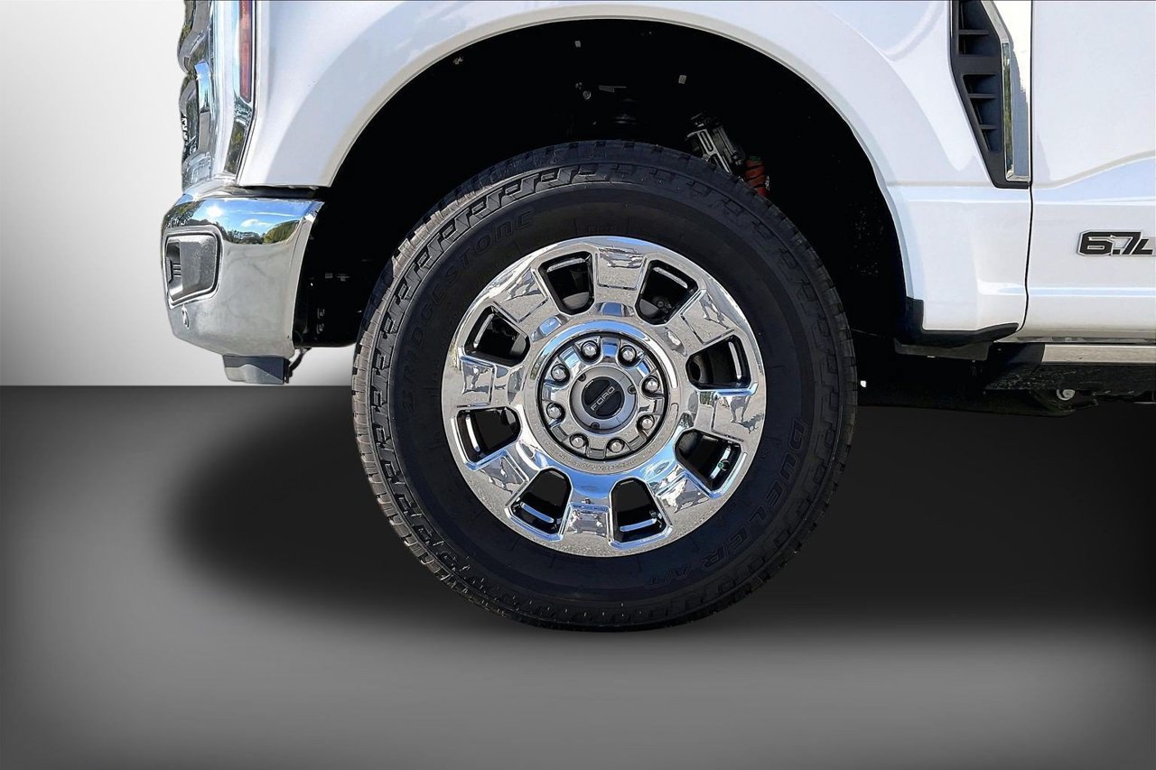 Used 2025 Ford F250 King Ranch w/ Chrome Package AWD/4WD image 35