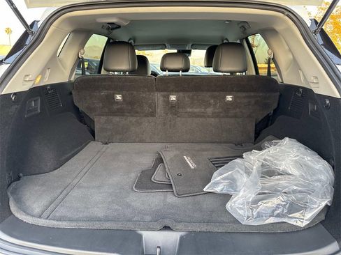 Used 2024 Nissan Murano SV w/ SV Midnight Edition Package image 6