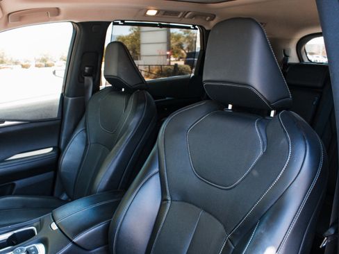 Used 2023 INFINITI QX60 Sensory w/ Vision Package AWD/4WD image 14
