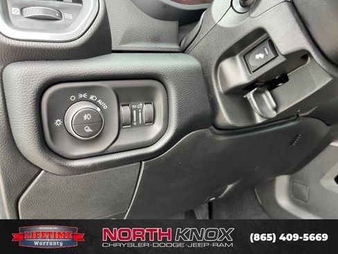 New 2026 RAM 2500 Laramie AWD/4WD image 8