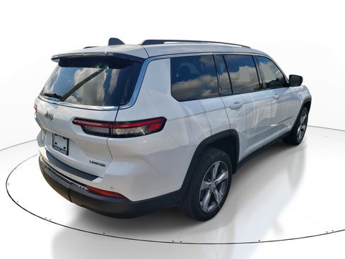 Used 2024 Jeep Grand Cherokee L Limited image 4