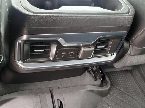 Used 2022 Chevrolet Silverado 3500 High Country w/ Technology Package AWD/4WD image 20