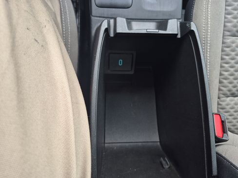 Used 2020 Ford Escape SE image 29