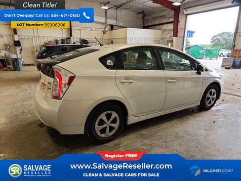 Used 2015 Toyota Prius Two FWD image 4