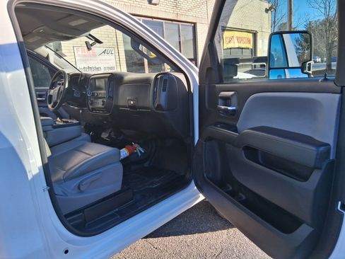 Used 2018 Chevrolet Silverado 2500 W/T w/ WT Fleet Convenience Package image 22