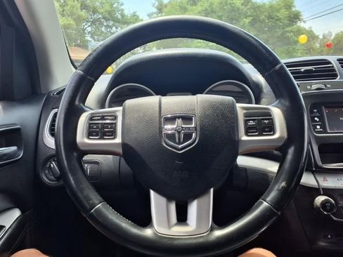 Used 2018 Dodge Journey SE w/ Popular Equipment Group image 19