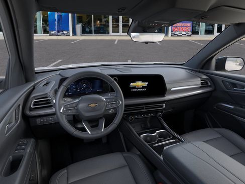 New 2026 Chevrolet Traverse LT w/ Midnight/Sport Edition FWD image 17