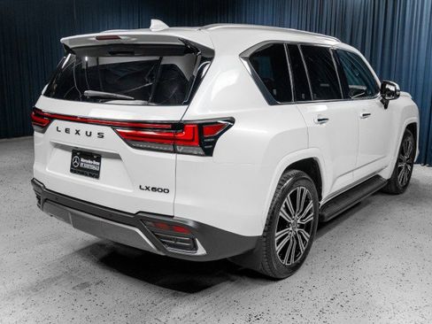 Used 2026 Lexus LX 600 4WD w/ Accessory Package (2T) image 5