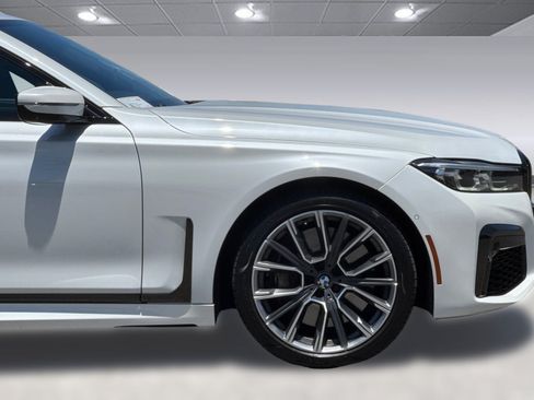 Certified 2022 BMW 750i xDrive w/ Executive Package AWD/4WD image 34