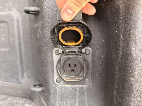 Used 2022 GMC Sierra 2500 SLT w/ SLT Convenience Package image 53