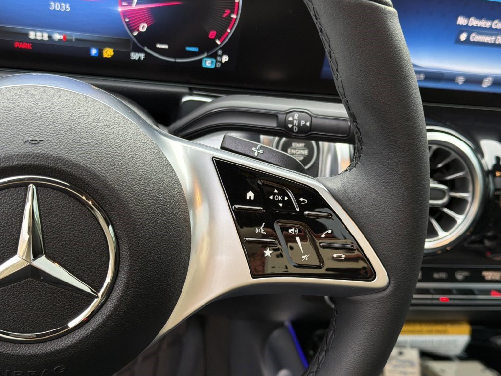 Certified 2026 Mercedes-Benz GLB 250 4MATIC image 32