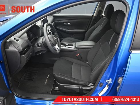 Used 2024 Nissan Sentra SV FWD image 9
