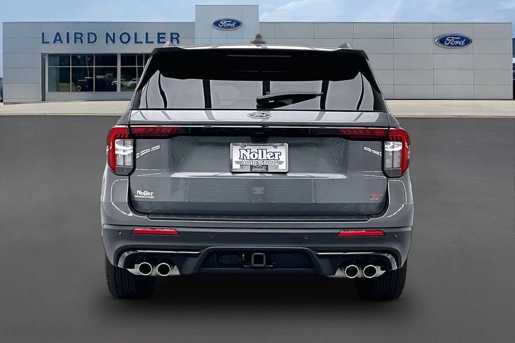 New 2026 Ford Explorer ST w/ Sun And Sound Package AWD/4WD image 4