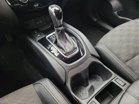 Used 2021 Nissan Rogue Sport SV w/ Technology Package AWD/4WD image 26