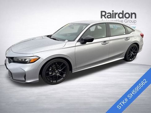 Used 2025 Honda Civic Sport image 3