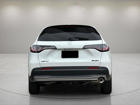 New 2027 Honda HR-V Sport image 4