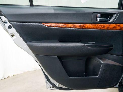 Used 2012 Subaru Outback 3.6R Limited image 25