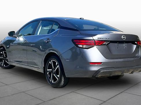 Used 2024 Nissan Sentra SV FWD image 12