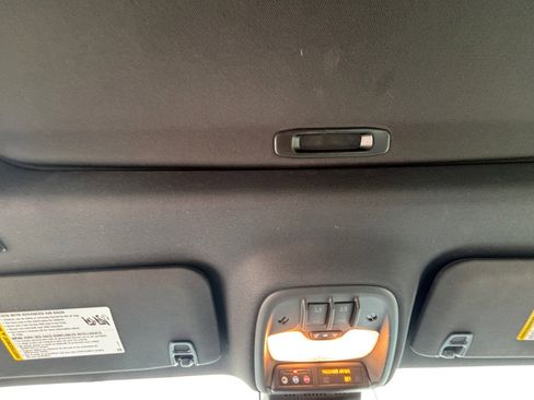 Used 2024 GMC Canyon AT4X image 7