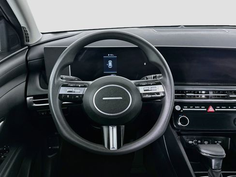 Used 2025 Hyundai Tucson SEL FWD image 18