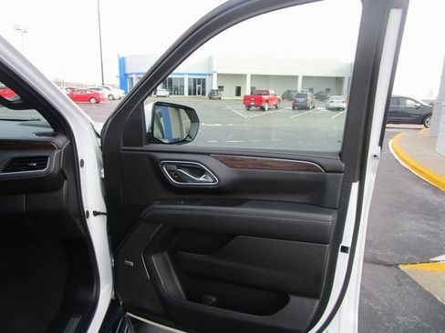 Certified 2023 Chevrolet Suburban Premier image 20