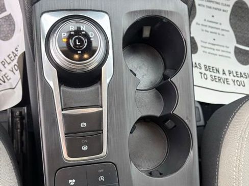 Used 2020 Ford Escape SE image 10