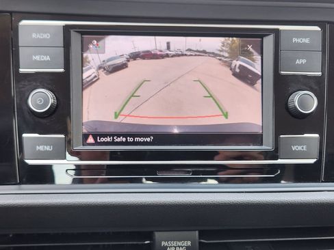 Used 2024 Volkswagen Jetta SE FWD image 7
