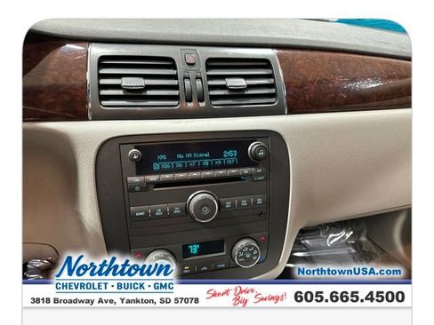 Used 2011 Buick Lucerne CXL image 17