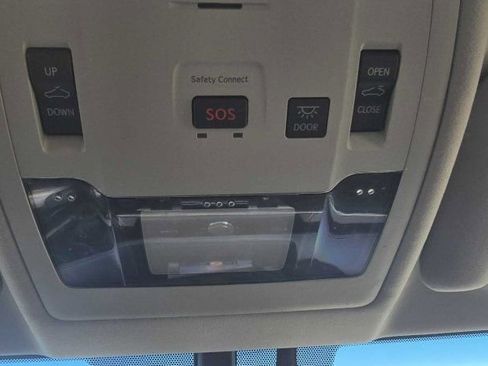 Used 2016 Lexus ES 350 w/ Navigation System Package image 30