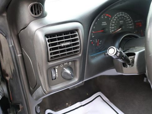 Used 2002 Chevrolet Camaro Z28 w/ Sport Appearance Pkg RWD image 31