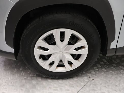 Used 2023 Toyota Corolla Cross L FWD image 4