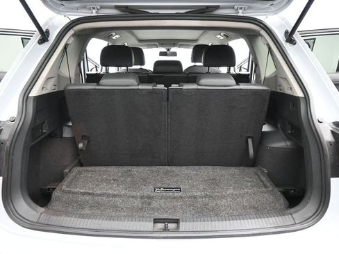 Used 2019 Volkswagen Tiguan SE w/ Panoramic Sunroof Package FWD image 21