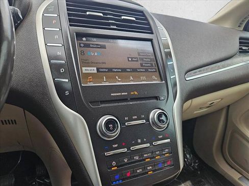 Used 2019 Lincoln MKC Reserve AWD/4WD image 14