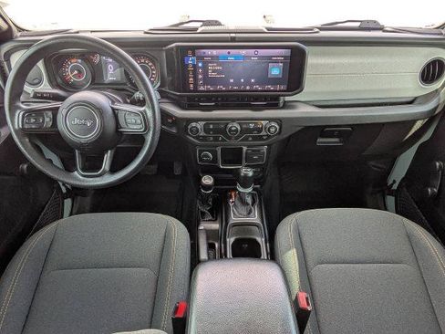 Used 2024 Jeep Wrangler Unlimited Sport AWD/4WD image 15