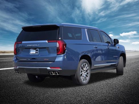 New 2026 GMC Yukon XL Denali w/ Denali Reserve Package AWD/4WD image 23